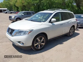 2016 Nissan Pathfinder S with VIN 5N1AR2MM3GC605041, listed as a IAAI auction lot 42242668 with 222,563 mi miles and . Bid and sale history available at DreamBid. Image 2.