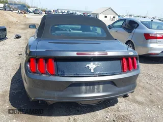 2015 Ford Mustang V6 z VIN 1FATP8EM8F5403003, wystawiony jako IAAI lot #42100184 z przebiegiem 77 532 mil mil oraz . Historia ofert i sprzedaży dostępna na DreamBid. Obrazek 17.