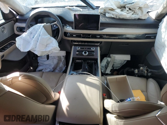 2023 Lincoln Aviator Reserve z VIN 5LM5J7XC3PGL07538, wystawiony jako Copart lot #51332175 z przebiegiem Nie podano mil oraz Szkoda całkowita • Salvage title. Historia ofert i sprzedaży dostępna na DreamBid. Obrazek 8.