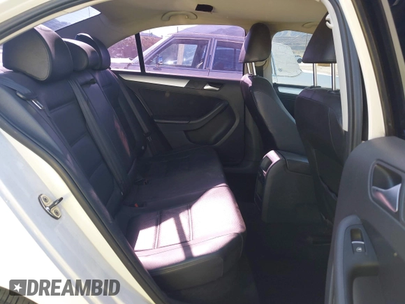 2013 Volkswagen Jetta SE with VIN 3VWDP7AJ4DM361390, listed as a IAAI auction lot 42683606 with 229,967 mi miles and . Bid and sale history available at DreamBid. Image 8.