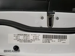 2014 Chrysler 300 z VIN 2C3CCARG8EH232878, wystawiony jako Copart lot #48904425 z przebiegiem 56 003 mil mil oraz Szkoda całkowita • Salvage title. Historia ofert i sprzedaży dostępna na DreamBid. Obrazek 12.