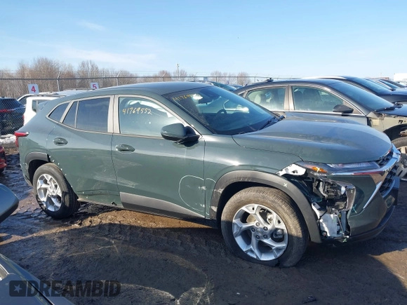 2025 Chevrolet Trax LS with VIN KL77LFEP9SC181886, listed as a IAAI auction lot 41769552 with 181 mi miles and . Bid and sale history available at DreamBid. Image 13.