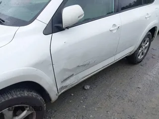 2010 Toyota RAV4 Limited с VIN 2T3YK4DV1AW008258, выставлен на аукционе IAAI как лот 42043403 с пробегом 145 847 миль миль и . История ставок и продаж доступна на DreamBid. Изображение 6.