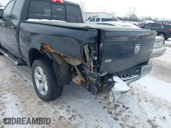2014 Ram 1500 Big Horn z VIN 1C6RR7GT5ES114973, wystawiony jako IAAI lot #41250163 z przebiegiem 249 702 mil mil oraz . Historia ofert i sprzedaży dostępna na DreamBid. Obrazek 6.
