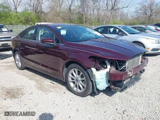 2017 Ford Fusion SE with VIN 3FA6P0H77HR177069, listed as a IAAI auction lot 42031881 with 64,821 mi miles. Bid and sale history available at carsss.com. Image 1.