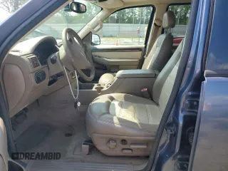 2003 Ford Explorer Eddie Bauer z VIN 1FMZU74K33UC30818, wystawiony jako Copart lot #67825014 z przebiegiem 244 759 mil mil oraz Szkoda całkowita • Salvage title. Historia ofert i sprzedaży dostępna na DreamBid. Obrazek 7.