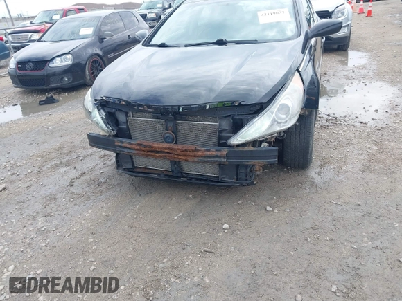 2011 Hyundai Sonata GLS with VIN 5NPEB4AC6BH015107, listed as a IAAI auction lot 42119637 with 321,079 mi miles. Bid and sale history available at carsss.com. Image 6.