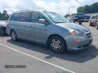 2005 Honda Odyssey EX-L z VIN 5FNRL38765B103871, wystawiony jako IAAI lot #42182984 z przebiegiem 203 555 mil mil oraz . Historia ofert i sprzedaży dostępna na DreamBid. Obrazek 1.