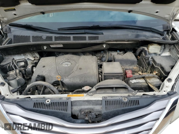 2017 Toyota Sienna XLE Auto Access Seat with VIN 5TDYZ3DC3HS826798, listed as a Copart auction lot 54487685 with 88,584 mi miles and Salvage Title. Bid and sale history available at DreamBid. Image 11.