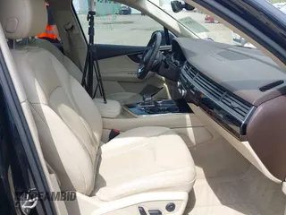 2017 Audi Q7 Prestige with VIN WA1VAAF7XHD032708, listed as a IAAI auction lot 41884093 with 114,408 mi miles and . Bid and sale history available at DreamBid. Image 5.