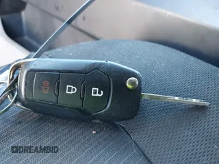 2019 Ford F-150 XL с VIN 1FTFX1E5XKKF11013, выставлен на аукционе IAAI как лот 42528164 с пробегом 128 584 миль миль и . История ставок и продаж доступна на DreamBid. Изображение 11.