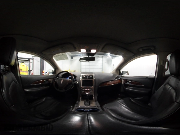 2011 Lincoln MKX with VIN 2LMDJ8JK8BBJ34012, listed as a IAAI auction lot 41524792 with 142,670 mi miles. Bid and sale history available at carsss.com. Image 19.