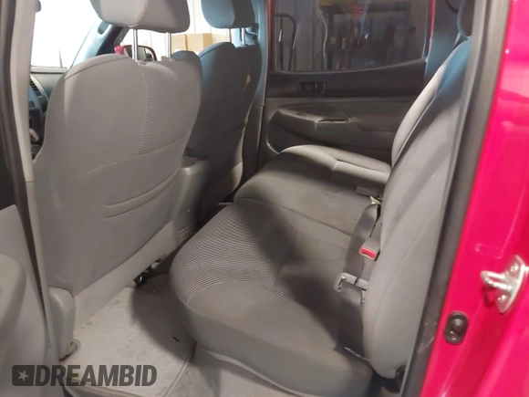 2006 Toyota Tacoma with VIN 5TEMU52N56Z306373, listed as a IAAI auction lot 40209717 with 136,352 mi miles and . Bid and sale history available at DreamBid. Image 8.