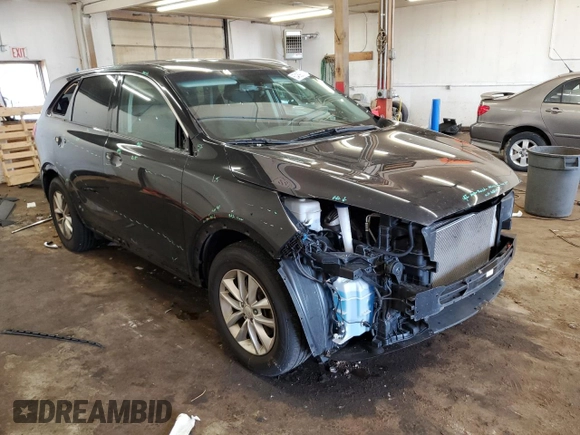 2017 Kia Sorento LX with VIN 5XYPGDA53HG337697, listed as a Copart auction lot 60489985 with 67,074 mi miles and Salvage title. Bid and sale history available at DreamBid. Image 4.