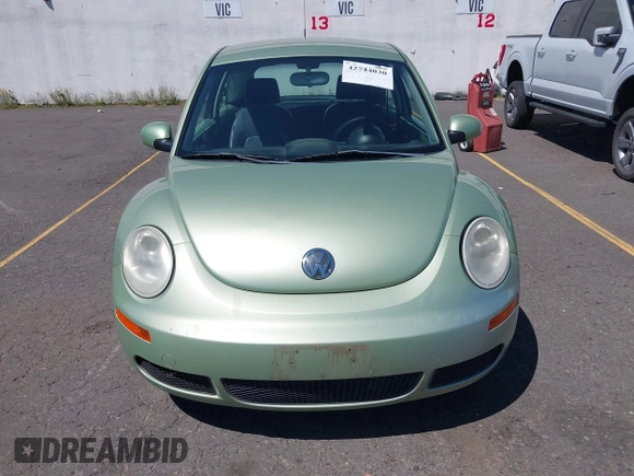 2008 Volkswagen Beetle S with VIN 3VWPW31C58M513287, listed as a IAAI auction lot 42744030 with 160,735 mi miles and . Bid and sale history available at DreamBid. Image 6.