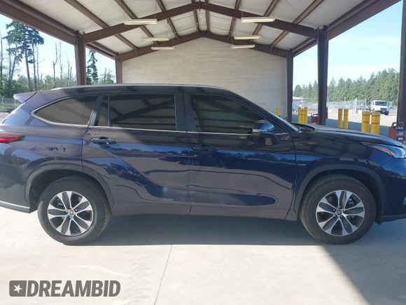 2023 Toyota Highlander L with VIN 5TDKDRAH3PS526958, listed as a IAAI auction lot 42397325 with 10,430 mi miles and . Bid and sale history available at DreamBid. Image 14.