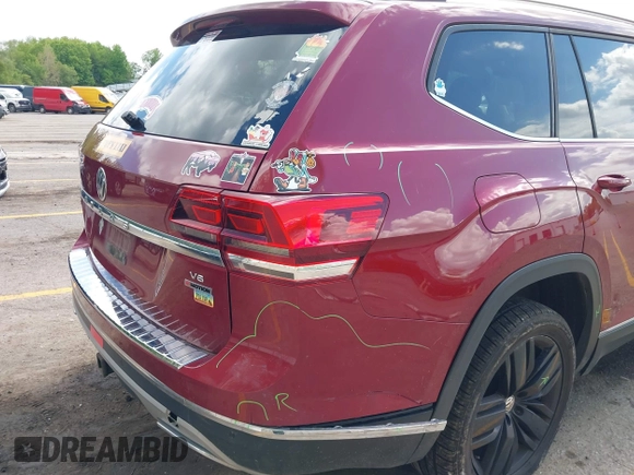2018 Volkswagen Atlas SEL with VIN 1V2MR2CA3JC569544, listed as a IAAI auction lot 42271392 with 123,960 mi miles and . Bid and sale history available at DreamBid. Image 19.