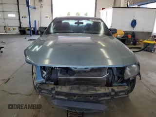 2006 Ford Mustang GT Deluxe with VIN 1ZVFT82H465170230, listed as a Copart auction lot 62721065 with 41,977 mi miles and Salvage title. Bid and sale history available at DreamBid. Image 5.