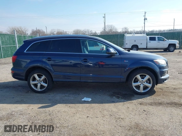 2014 Audi Q7 3.0T S line Prestige with VIN WA1DGAFE3ED010425, listed as a IAAI auction lot 41523192 with 172,671 mi miles. Bid and sale history available at carsss.com. Image 13.