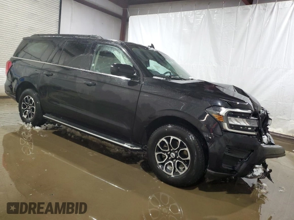 2023 Ford Expedition Max XLT z VIN 1FMJK1H84PEA29685, wystawiony jako Copart lot #45220135 z przebiegiem 44 242 mil mil oraz Szkoda całkowita • Salvage title. Historia ofert i sprzedaży dostępna na DreamBid. Obrazek 4.
