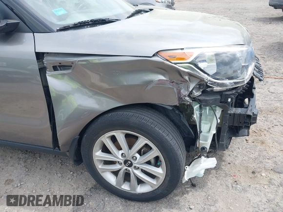 2018 Kia Soul + with VIN KNDJP3A52J7579853, listed as a IAAI auction lot 41961628 with 120,879 mi miles and . Bid and sale history available at DreamBid. Image 6.