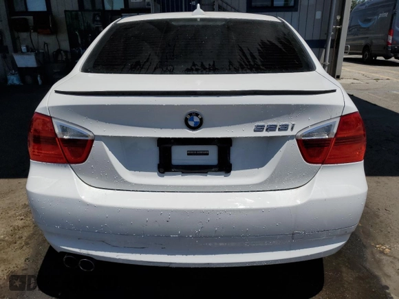 2008 BMW 3 Series 328i with VIN WBAVA37558NL54209, listed as a Copart auction lot 64012685 with 129,324 mi miles and Salvage title. Bid and sale history available at DreamBid. Image 6.