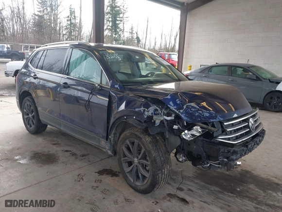 2022 Volkswagen Tiguan SE with VIN 3VV2B7AX5NM118400, listed as a IAAI auction lot 41664009 with 85,101 mi miles. Bid and sale history available at carsss.com. Image 1.