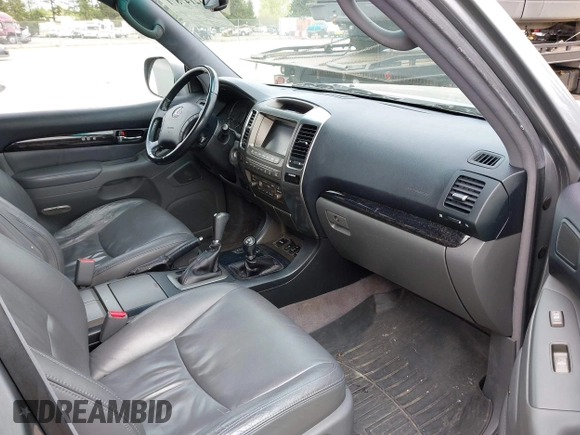 2007 Lexus GX with VIN JTJBT20X070137598, listed as a IAAI auction lot 42147871 with 171,886 mi miles. Bid and sale history available at carsss.com. Image 5.