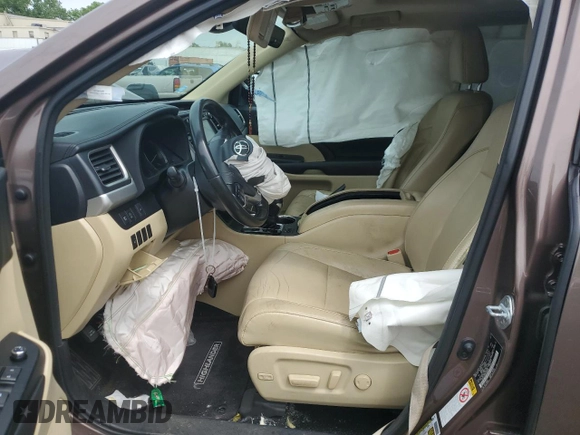 2017 Toyota Highlander XLE with VIN 5TDJZRFH6HS398965, listed as a Copart auction lot 59019535 with Not provided miles and Salvage title. Bid and sale history available at DreamBid. Image 7.