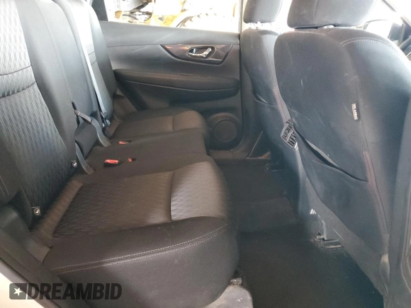 2017 Nissan Rogue S z VIN KNMAT2MT5HP577279, wystawiony jako Copart lot #59328345 z przebiegiem 168 005 mil mil oraz Czysty tytuł • Clean title. Historia ofert i sprzedaży dostępna na DreamBid. Obrazek 10.