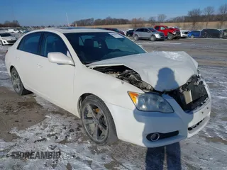 2009 Toyota Avalon XL with VIN 4T1BK36B49U341917, listed as a IAAI auction lot 40955142 with 201,734 mi miles. Bid and sale history available at carsss.com. Image 1.