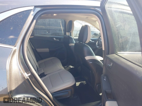 2020 Ford Escape Titanium Hybrid z VIN 1FMCU0DZ7LUB57978, wystawiony jako IAAI lot #41570242 z przebiegiem 32 819 mil mil oraz . Historia ofert i sprzedaży dostępna na DreamBid. Obrazek 8.