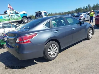 2013 Nissan Altima S with VIN 1N4AL3AP5DC264253, listed as a IAAI auction lot 42126648 with 189,122 mi miles and . Bid and sale history available at carsss.com. Image 4.