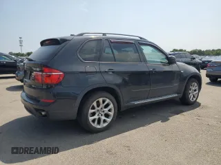2012 BMW X5 35i z VIN 5UXZV4C55CL765391, wystawiony jako Copart lot #63816295 z przebiegiem 105 853 mil mil oraz Czysty tytuł • Clean title. Historia ofert i sprzedaży dostępna na DreamBid. Obrazek 3.