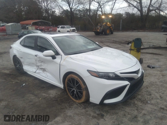 2021 Toyota Camry SE Nightshade with VIN 4T1G11AK1MU560623, listed as a IAAI auction lot 41732344 with 70,835 mi miles and . Bid and sale history available at carsss.com. Image 1.