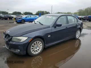 2009 BMW 3 Series 328i xDrive z VIN WBAPK53539A512868, wystawiony jako Copart lot #55532725 z przebiegiem 143 581 mil mil oraz Czysty tytuł • Clean title. Historia ofert i sprzedaży dostępna na DreamBid. Obrazek 1.