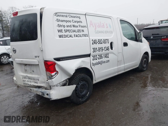 2015 Nissan NV200 SV with VIN 3N6CM0KN6FK713784, listed as a IAAI auction lot 41834734 with 190,056 mi miles. Bid and sale history available at carsss.com. Image 4.