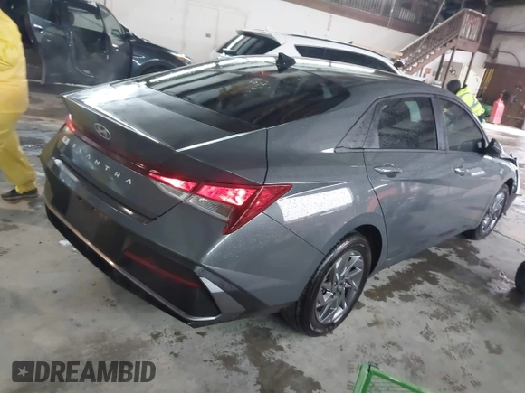2024 Hyundai Elantra SEL with VIN KMHLM4DG0RU800279, listed as a IAAI auction lot 41523141 with 6,288 mi miles. Bid and sale history available at carsss.com. Image 4.