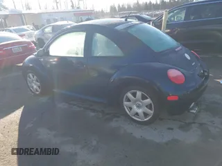 2003 Volkswagen New Beetle Coupe GLX with VIN 3VWDD21C33M405584, listed as a IAAI auction lot 41633677 with 91,378 mi miles. Bid and sale history available at carsss.com. Image 3.