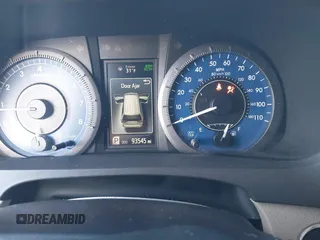 2020 Toyota Sienna XLE z VIN 5TDDZ3DC7LS244873, wystawiony jako IAAI lot #41941263 z przebiegiem 93 545 mil mil oraz . Historia ofert i sprzedaży dostępna na DreamBid. Obrazek 7.