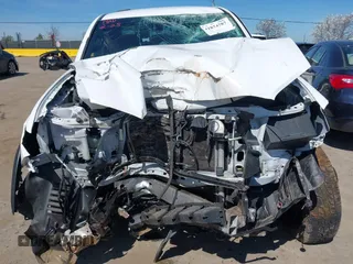 2022 Toyota Tacoma SR z VIN 3TMCZ5AN0NM499428, wystawiony jako IAAI lot #41874787 z przebiegiem Nie podano mil oraz . Historia ofert i sprzedaży dostępna na DreamBid. Obrazek 13.