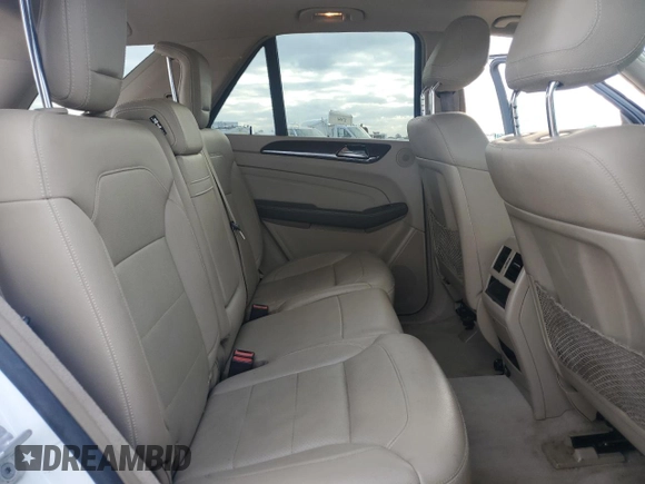 2015 Mercedes-Benz M 350 z VIN 4JGDA5JBXFA527876, wystawiony jako Copart lot #52631565 z przebiegiem 178 818 mil mil oraz Szkoda całkowita • Salvage title. Historia ofert i sprzedaży dostępna na DreamBid. Obrazek 11.