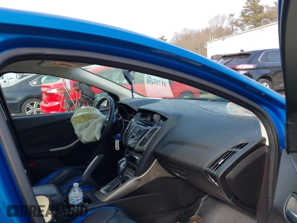 2012 Ford Focus SEL with VIN 1FAHP3H23CL424299, listed as a IAAI auction lot 41795450 with 50,276 mi miles and . Bid and sale history available at carsss.com. Image 5.