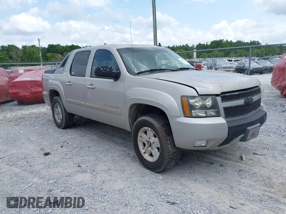 2007 Chevrolet Avalanche LTZ z VIN 3GNFK123X7G217750, wystawiony jako IAAI lot #42088850 z przebiegiem 188 429 mil mil oraz . Historia ofert i sprzedaży dostępna na DreamBid. Obrazek 1.