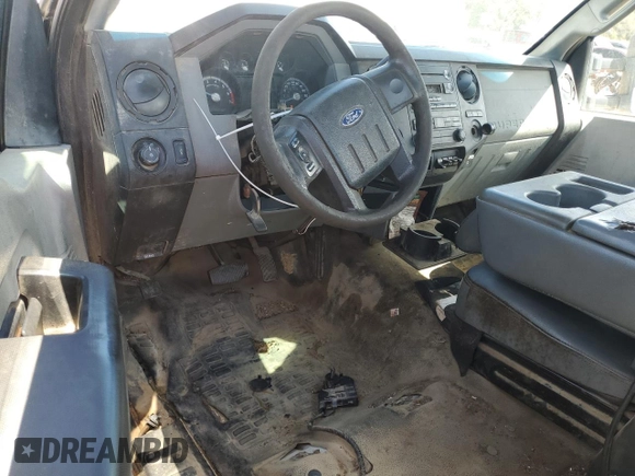2013 Ford F-350 z VIN 1FDRF3E6XDEA42507, wystawiony jako Copart lot #47822115 z przebiegiem 319 942 mil mil oraz Szkoda całkowita • Salvage title. Historia ofert i sprzedaży dostępna na DreamBid. Obrazek 8.