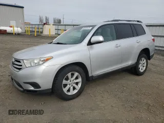 2013 Toyota Highlander with VIN 5TDZA3EH6DS040395, listed as a Copart auction lot 48738125 with 111,231 mi miles and Salvage Title. Bid and sale history available at DreamBid. Image 1.