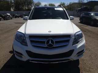 2015 Mercedes-Benz GLK 350 with VIN WDCGG5HB9FG403384, listed as a Copart auction lot 70284464 with 30,007 mi miles and Salvage Title. Bid and sale history available at DreamBid. Image 5.