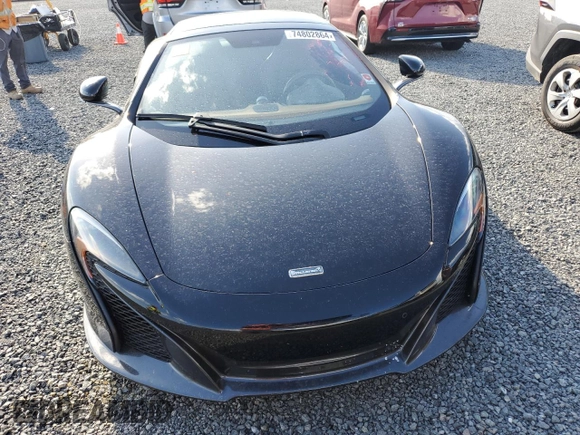 2015 McLaren 650S z VIN SBM11FAA3FW004388, wystawiony jako Copart lot #74802864 z przebiegiem Nie podano mil oraz Szkody całkowita. Historia ofert i sprzedaży dostępna na DreamBid. Obrazek 5.