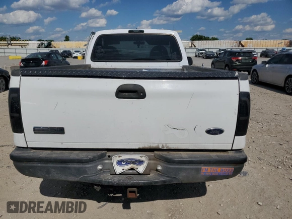 2000 Ford F-250 XL z VIN 1FTNF20L0YEA92980, wystawiony jako Copart lot #56422575 z przebiegiem 210 425 mil mil oraz Szkoda całkowita • Salvage title. Historia ofert i sprzedaży dostępna na DreamBid. Obrazek 6.