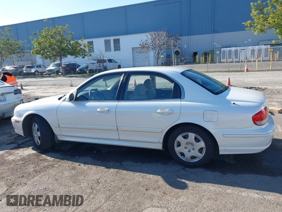 2002 Hyundai Sonata with VIN KMHWF25S92A571901, listed as a IAAI auction lot 41404038 with 133,316 mi miles. Bid and sale history available at carsss.com. Image 14.